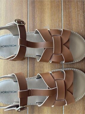 NWOT Kids Nordstrom Brown Strappy Leather Sandals